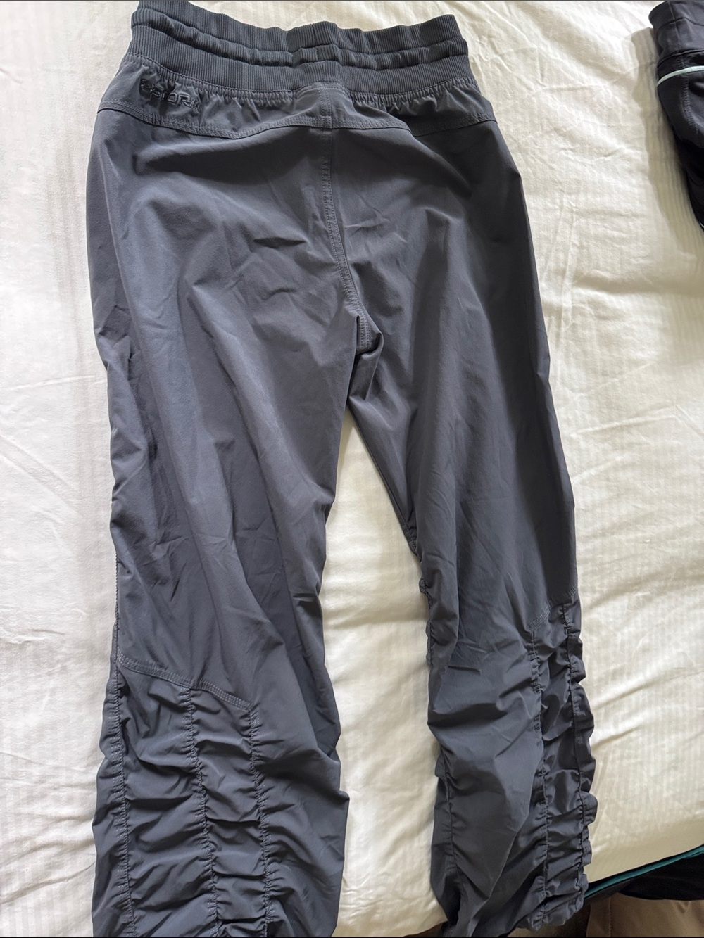 Women’s Under Armour Gray' Ruched track pants Leggings size S
